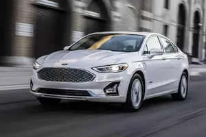 ford ford-fusion-2018-2-facelift-2018.jpg
