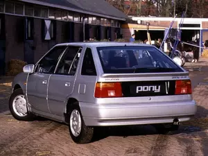 hyundai hyundai-pony-1989-ponyexcel-hatchback-10-2-1990.jpg
